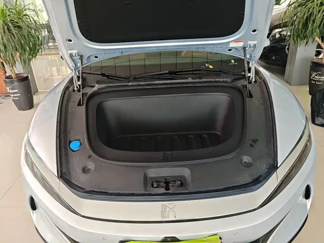 BYD Han L — Фото автомобиля 15