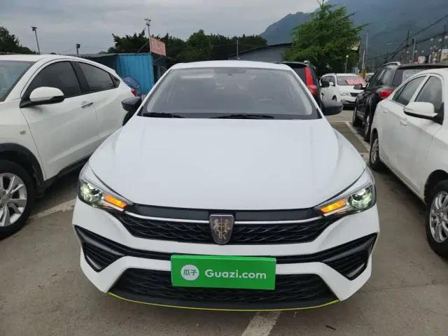 Roewe i5 — Фото автомобиля 2