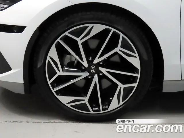 Hyundai Ioniq 6 — Фото автомобиля 5