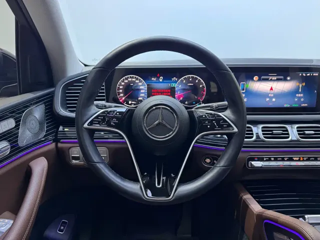 Mercedes-Benz GLS-Class — Фото автомобиля 17