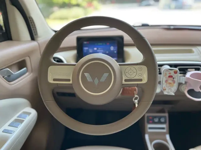 Wuling Hongguang Mini EV — Фото автомобиля 11