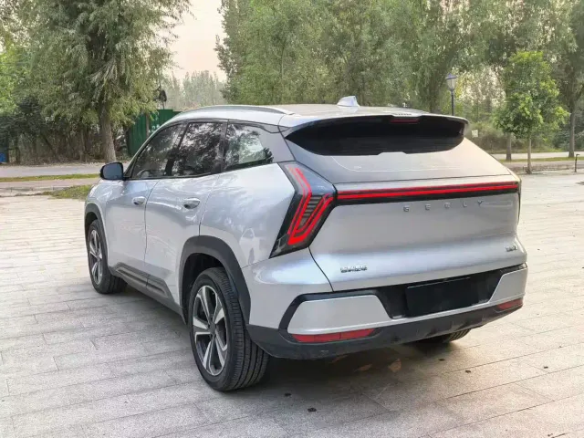Geely Boyue L — Фото автомобиля 9