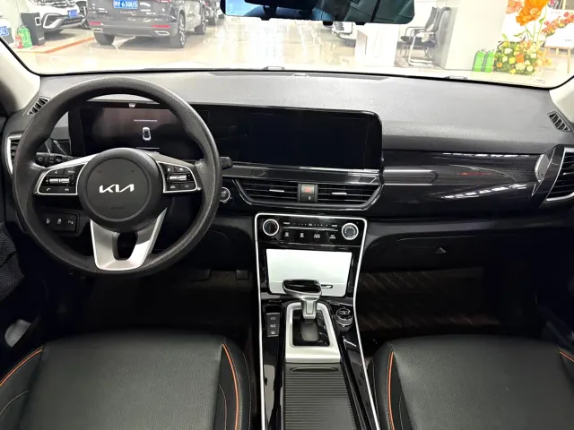 Kia Seltos — Фото автомобиля 4