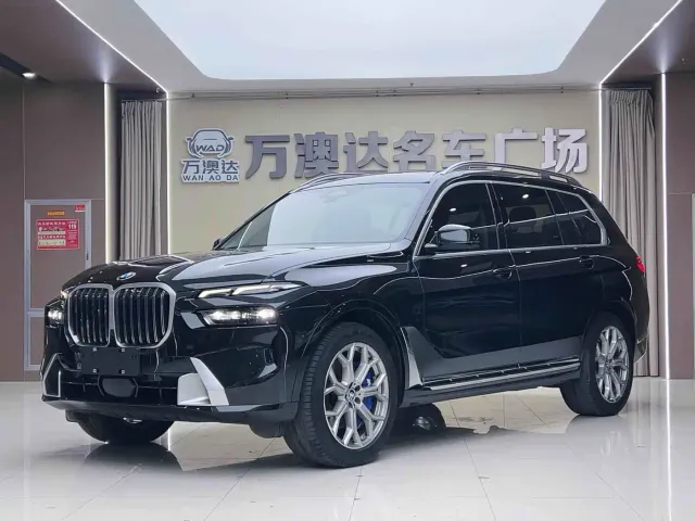 Фотография автомобиля — BMW X7