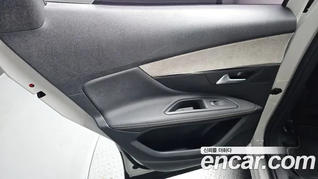 Peugeot 3008 — Фото автомобиля 24