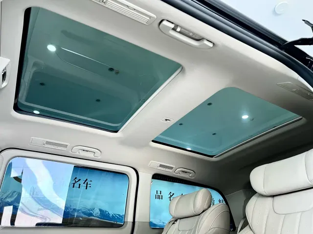 Mercedes-Benz V-Class — Фото автомобиля 13