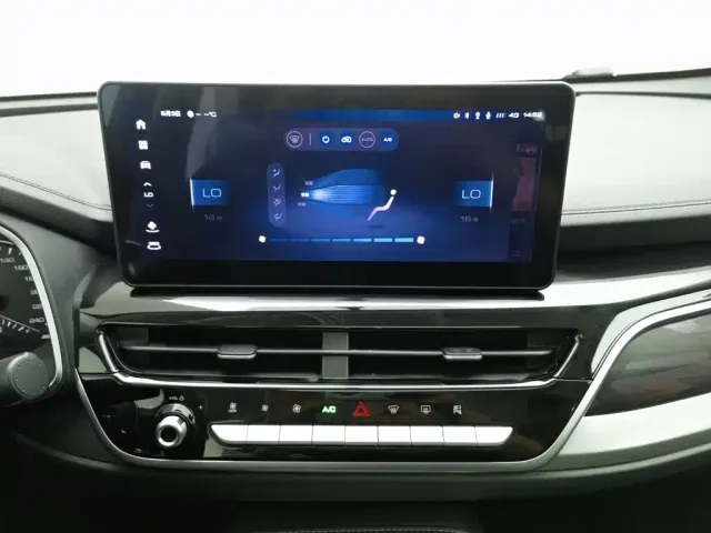 Haval H6 — Фото автомобиля 12