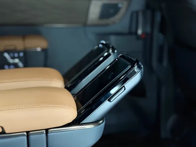 Toyota Alphard — Фото автомобиля 13