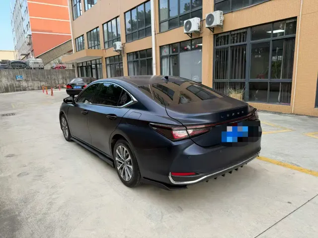 Lexus ES — Фото автомобиля 4