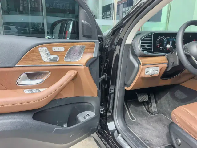Mercedes-Benz GLE-Class — Фото автомобиля 18