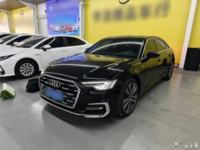 Фотография автомобиля — Audi A6L