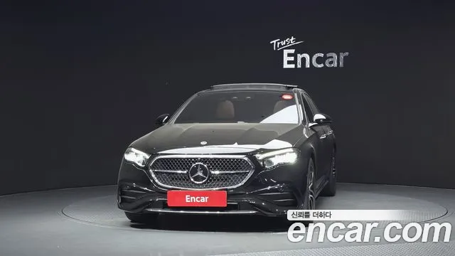Mercedes-Benz E-Class — Фото автомобиля 2