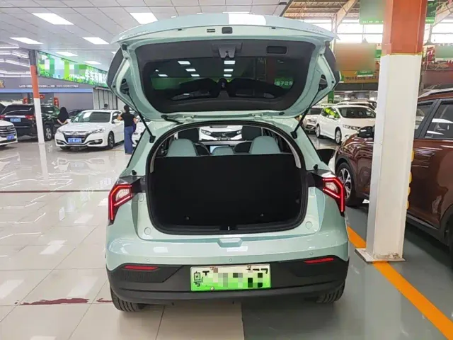 Geely Geometry E Firefly — Фото автомобиля 18