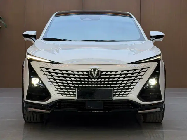 Changan UNI-T — Фото автомобиля 2