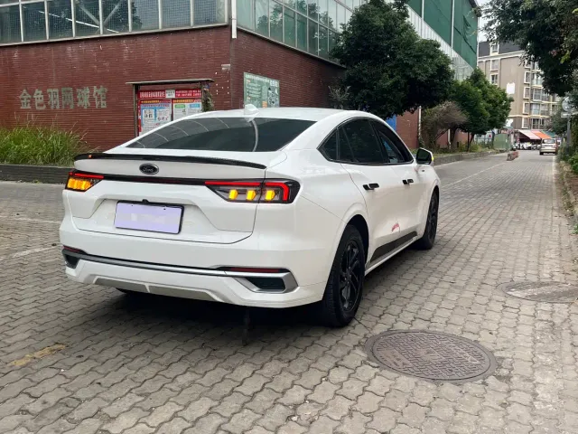Ford Mondeo — Фото автомобиля 16