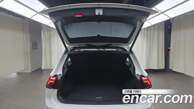 Volkswagen Tiguan Tiguan 2 поколение 2.0 TDI Prestige — Фото автомобиля 30