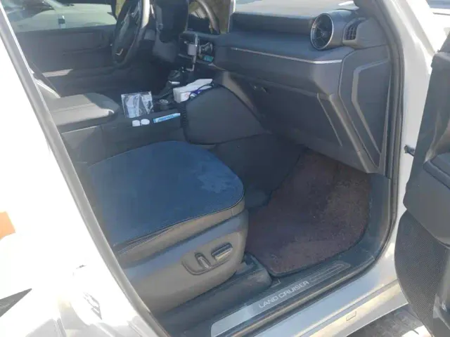 Toyota Prado — Фото автомобиля 8