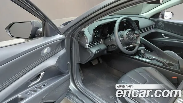 Hyundai Avante CN7 — Фото автомобиля 10