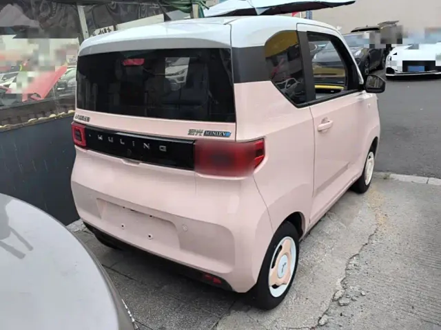 Wuling Hongguang Mini EV — Фото автомобиля 6