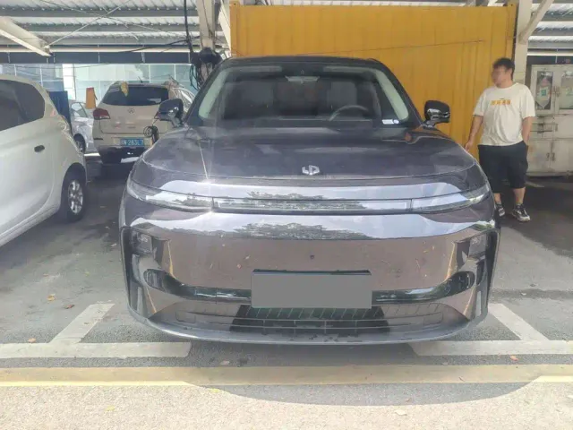 Leapmotor B10 — Фото автомобиля 2