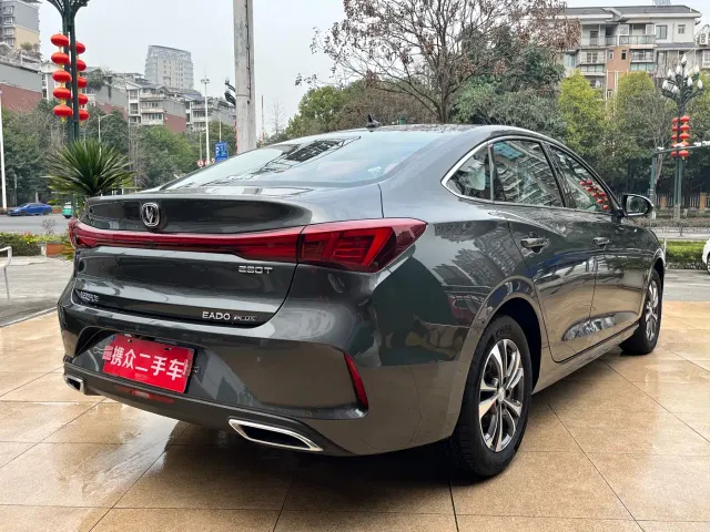 Changan Eado — Фото автомобиля 14