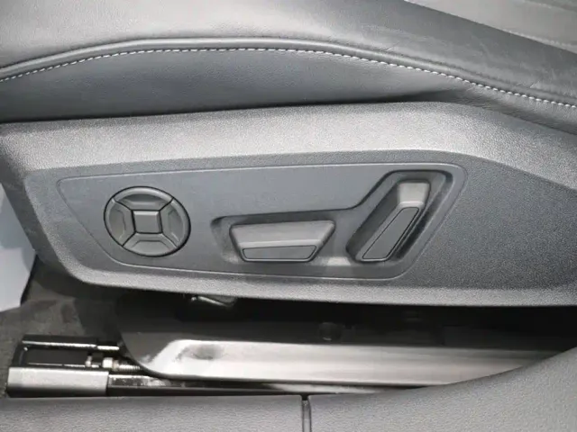 Audi A7L — Фото автомобиля 12