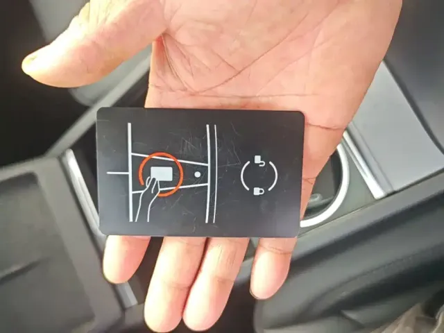 Tesla Model 3 2025 Model Year Facelift Rear-Wheel Drive — Фото автомобиля 8