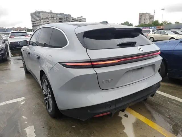 Nio ET5 Touring — Фото автомобиля 4