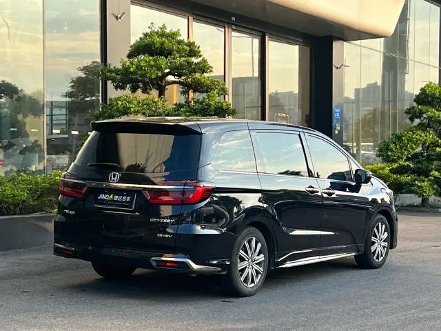 Honda Odyssey — Фото автомобиля 9