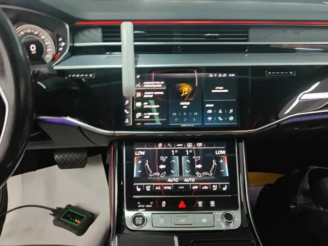 Audi A8 — Фото автомобиля 12