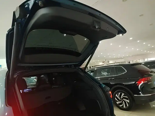 Geely Xingyue L — Фото автомобиля 18
