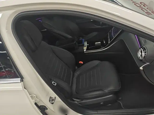 Mercedes-Benz C-Class — Фото автомобиля 24