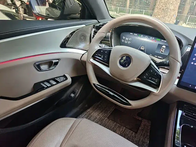 BYD Han — Фото автомобиля 10
