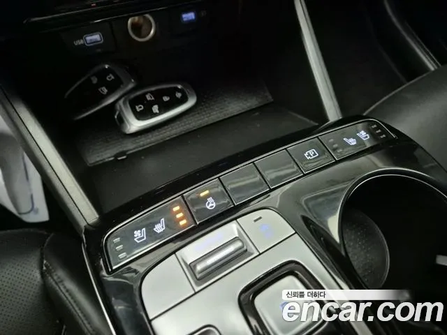 Hyundai Tucson Tucson (NX4) Дизель 2.0 2WD — Фото автомобиля 12