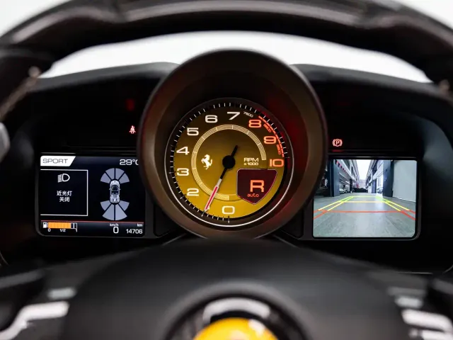 Ferrari F8 — Фото автомобиля 19