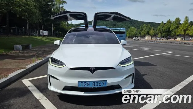 Фотография автомобиля — Tesla Model X
