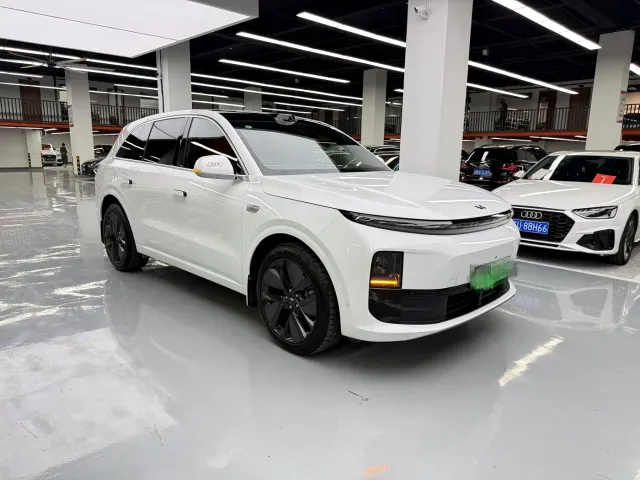 Li Auto L6 — Фото автомобиля 3