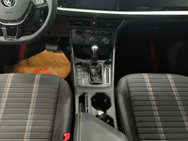Volkswagen Lavida — Фото автомобиля 16