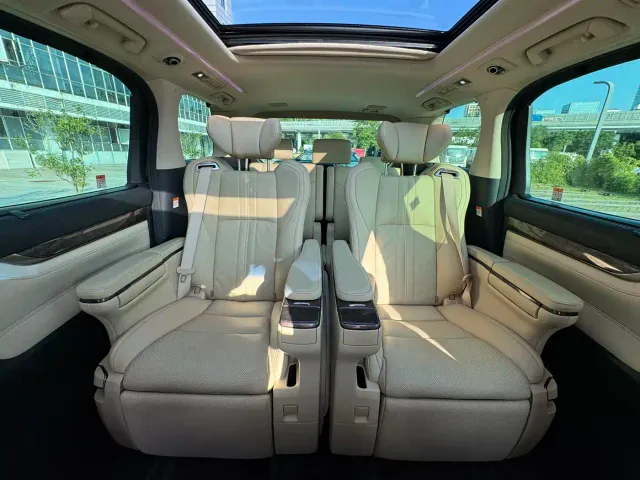 Toyota Alphard — Фото автомобиля 14