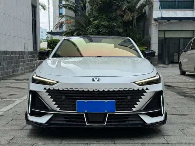 Changan UNI-V — Фото автомобиля 2