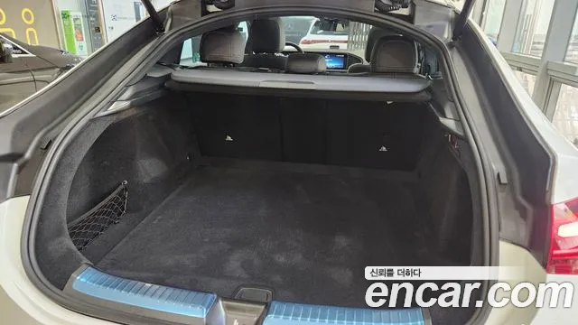 Mercedes-Benz GLE-Class — Фото автомобиля 18