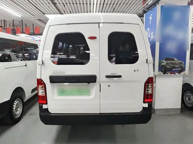 Karry Jiangtun E7 — Фото автомобиля 5