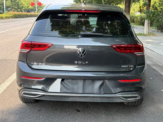 Volkswagen Golf — Фото автомобиля 5