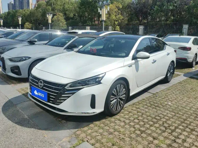 Фотография автомобиля — Nissan Teana