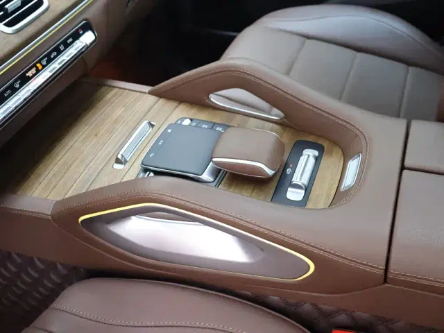 Mercedes-Benz GLE-Class — Фото автомобиля 12