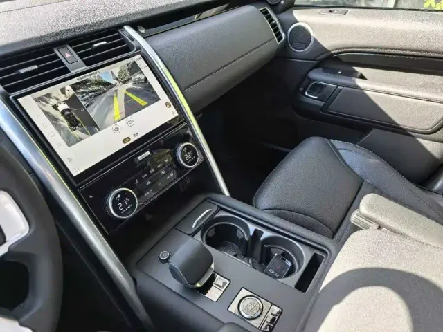 Land Rover Discovery — Фото автомобиля 7