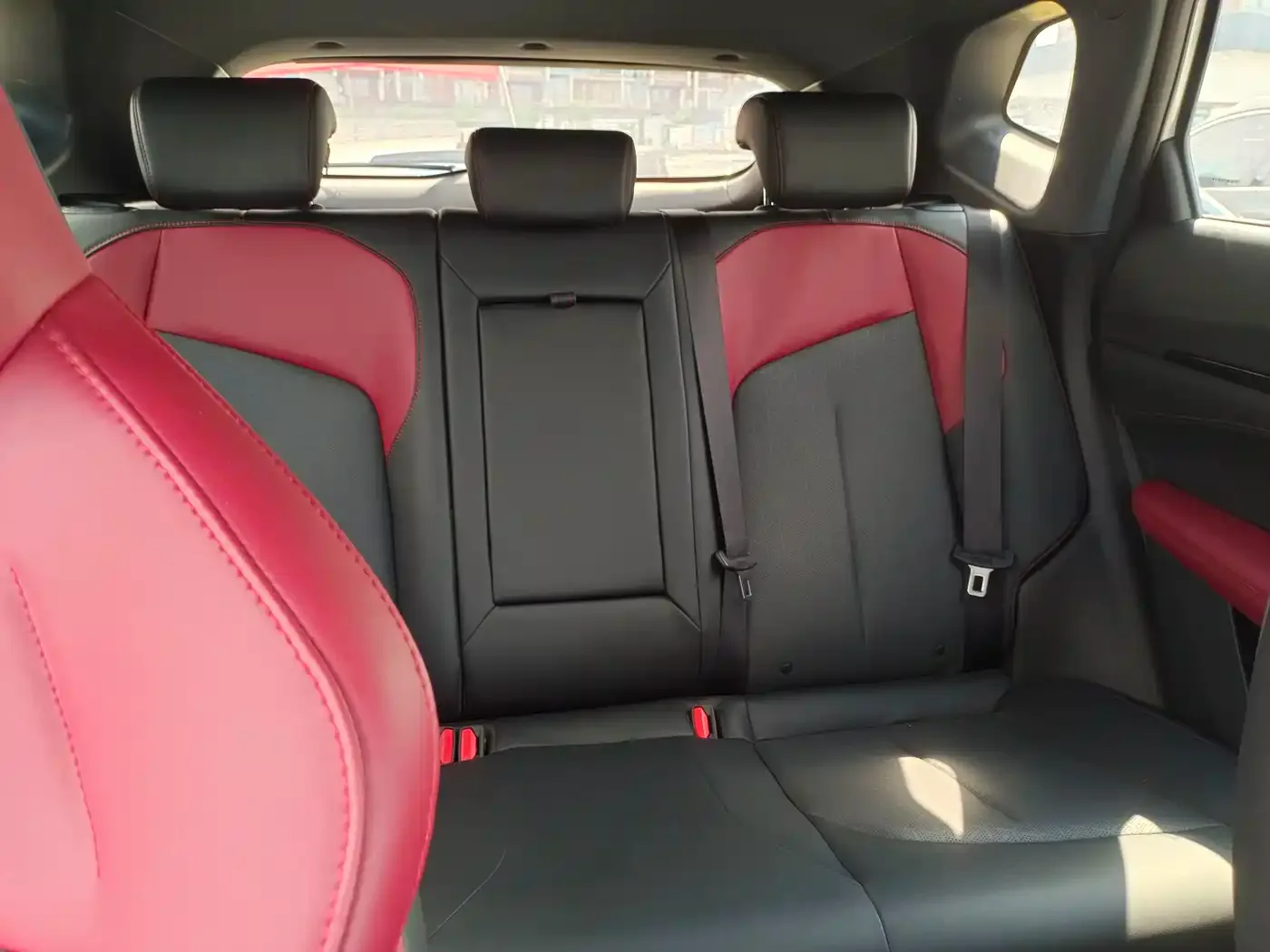 Changan Oshan Changan Oshan Z6 2023 Blue Whale 1.5T DCT Smart Premium — Фото автомобиля 12