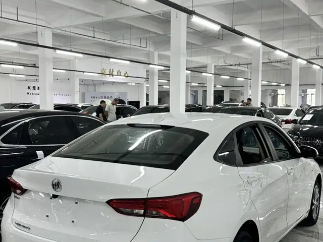 Buick Verano — Фото автомобиля 6