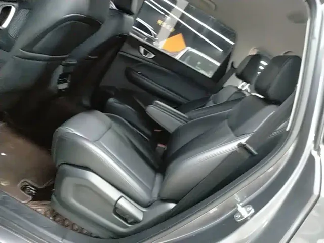 Wuling Jiachen — Фото автомобиля 16