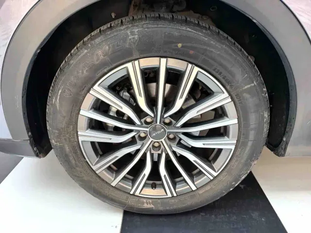 Jetour X70 Plus — Фото автомобиля 2